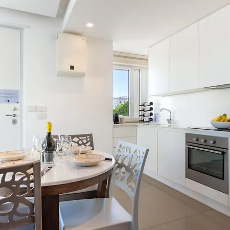 Apartment Exclusive Deluxe Up To 6 People & Heated Tub