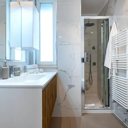 Exclusive Deluxe Up To 6 People & Heated Tub * Polignano a Mare
