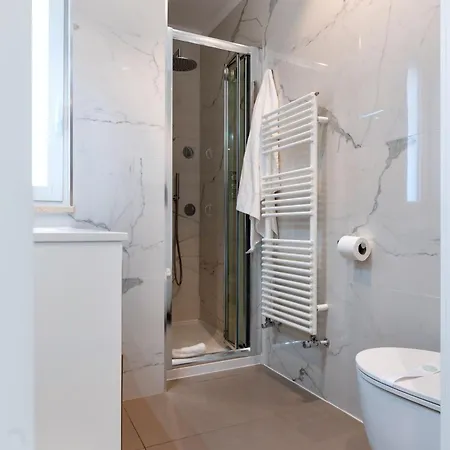 Exclusive Deluxe Up To 6 People & Heated Tub Apartment Polignano a Mare