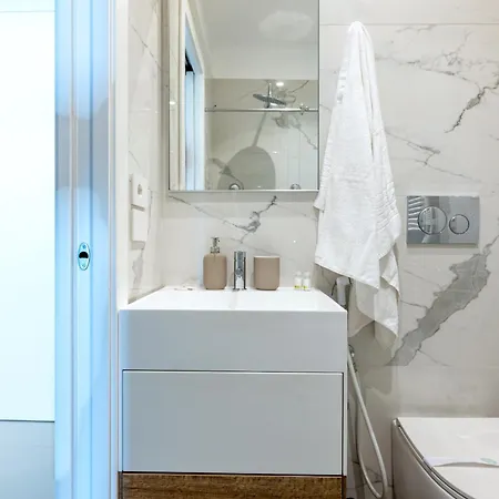Apartment Exclusive Deluxe Up To 6 People & Heated Tub *