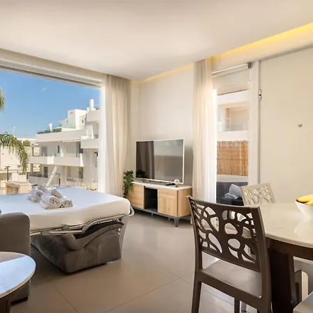 Exclusive Deluxe Up To 6 People & Heated Tub * Polignano a Mare
